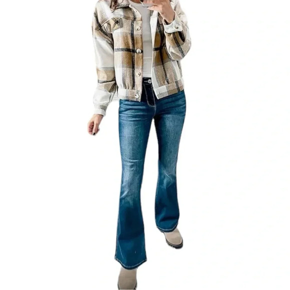 NWOT Women’s Bell Bottom Boot Cut High Waisted Stretch Blue Jeans Summer Fashion - Picture 2 of 9